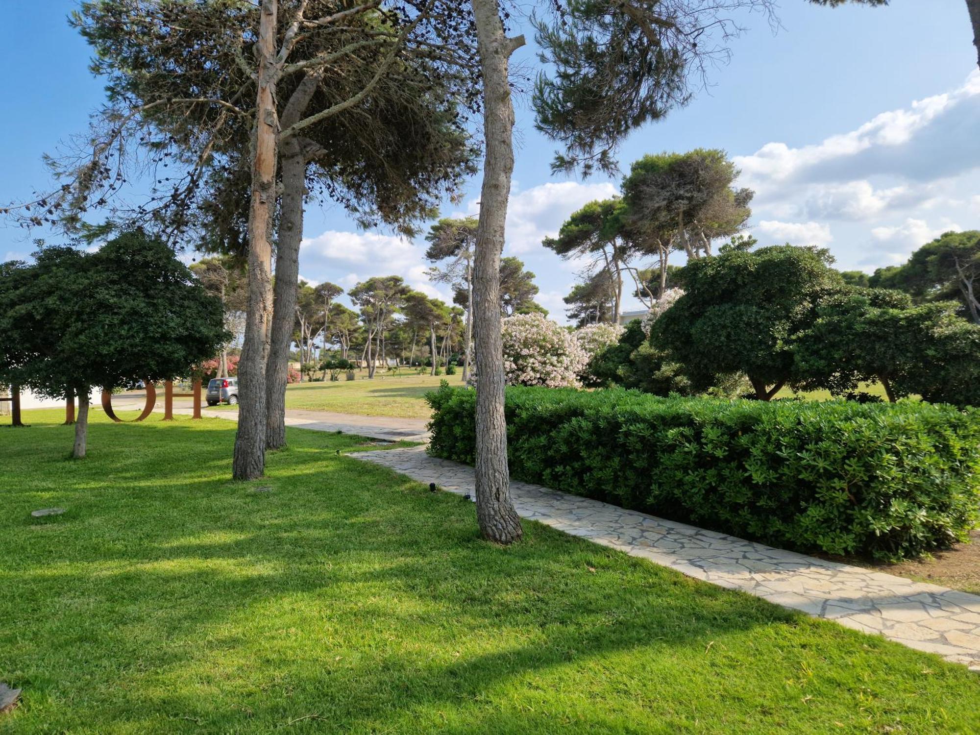 Oasis Park Hotel Torre dell'Orso Esterno foto