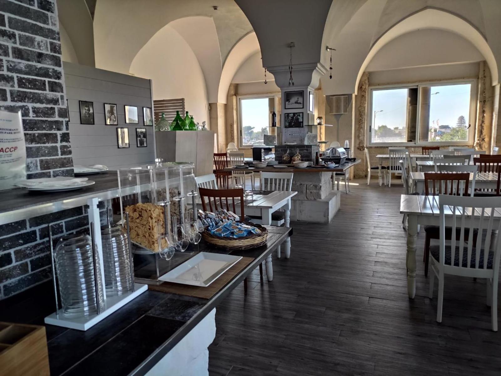 Oasis Park Hotel Torre dell'Orso Esterno foto